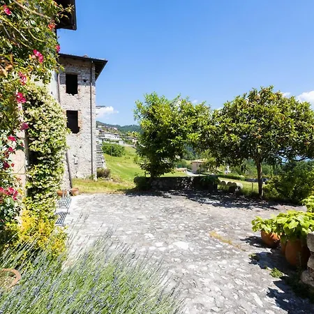 Antica Corte Ginevra * Tremosine